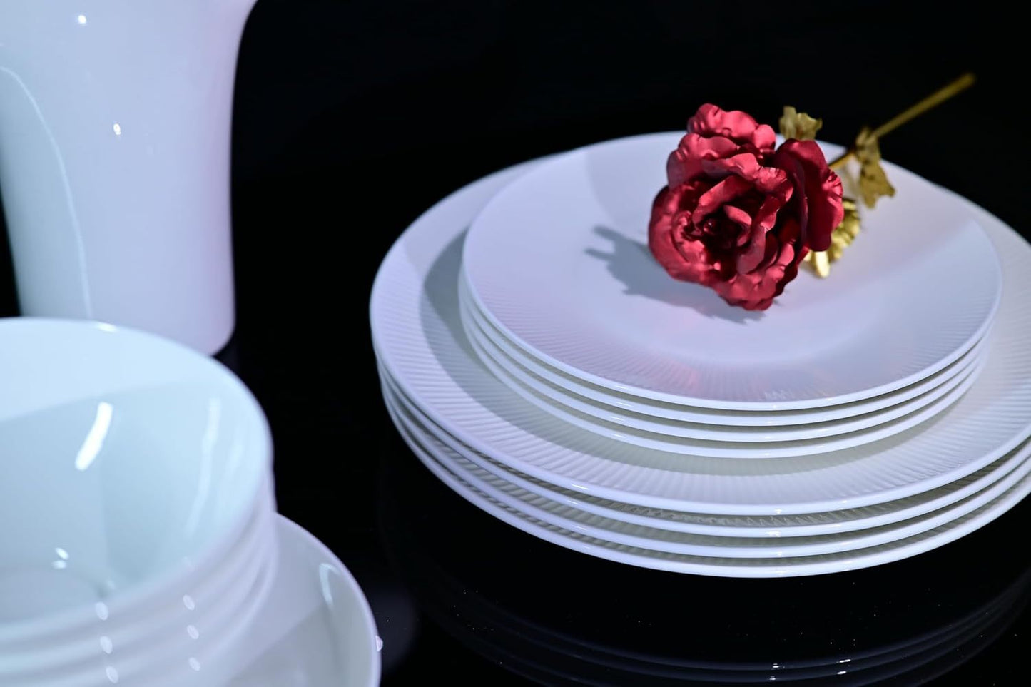 Dandilion Bone China Dinnerware Set - 16 Pieces Service for 4 (Ivory White)