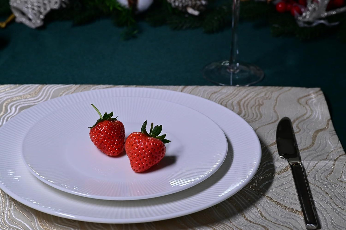 Dandilion Bone China Dinnerware Set - 16 Pieces Service for 4 (Ivory White)