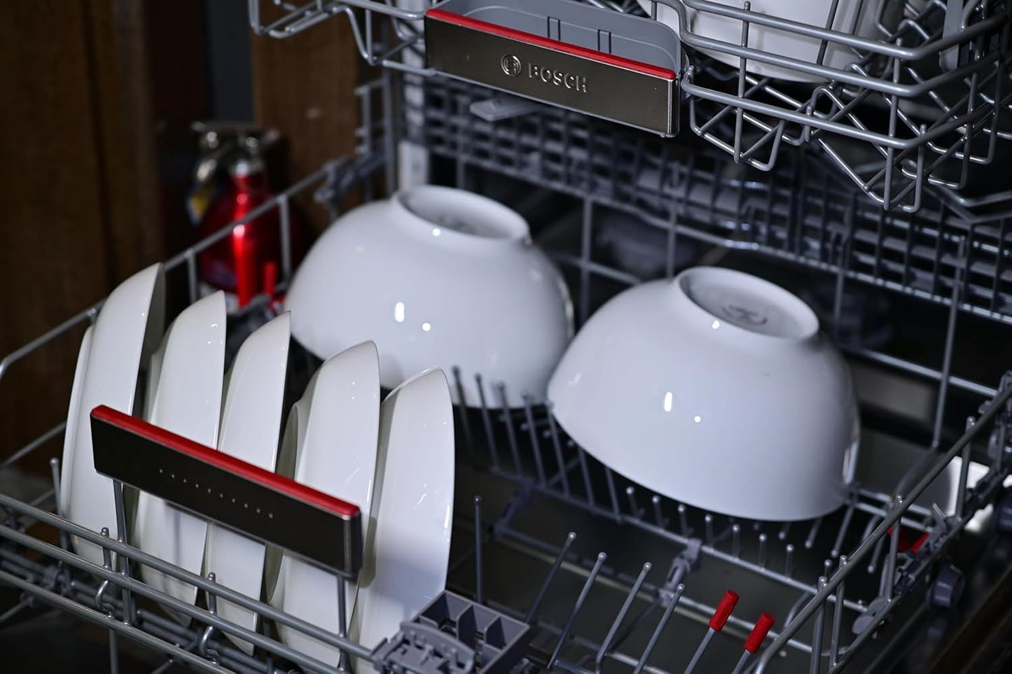 Lily Bone China Dinnerware Set - 16 Pieces Service for 4 (White)